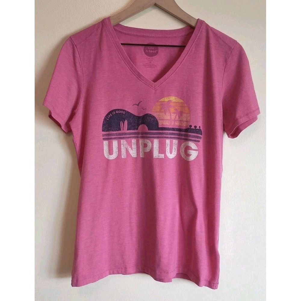 Life Is Good Women's Medium Pink Unplug Beach Sunset V Neck Graphic Cool Tee